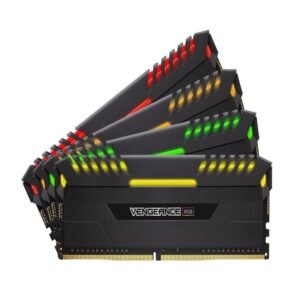 CMR32GX4M4C3000C15